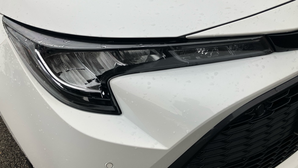 Toyota Corolla 2.0 VVT-i Hybrid Design 5dr CVT Hybrid Hatchback - Image 20