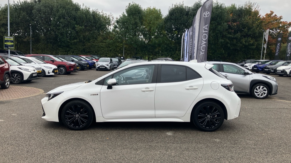 Toyota Corolla 2.0 VVT-i Hybrid Design 5dr CVT Hybrid Hatchback - Image 24