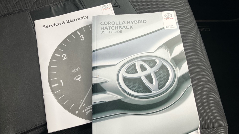 Toyota Corolla 2.0 VVT-i Hybrid Design 5dr CVT Hybrid Hatchback - Image 27