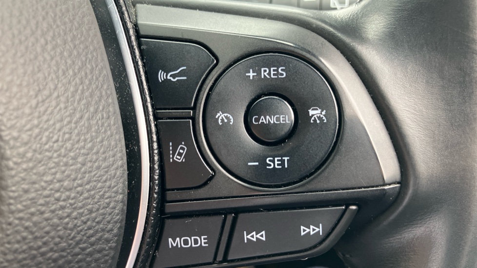 Toyota Corolla 2.0 VVT-i Hybrid Design 5dr CVT Hybrid Hatchback - Image 34