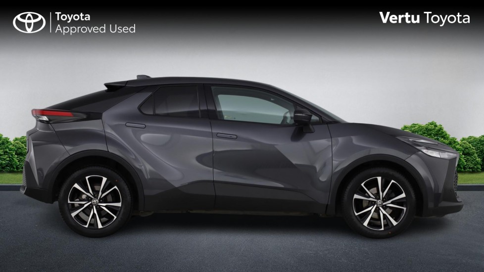 Toyota C-HR 1.8 Hybrid Design 5dr CVT Hybrid Hatchback - Image 23