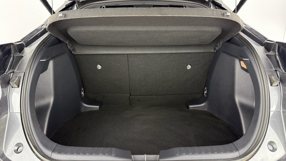 Toyota C-HR 1.8 Hybrid Design 5dr CVT Hybrid Hatchback - Image 13