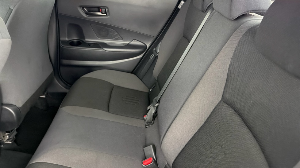 Toyota C-HR 1.8 Hybrid Design 5dr CVT Hybrid Hatchback - Image 15