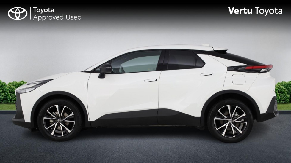 Toyota C-HR 1.8 Hybrid Design 5dr CVT Hybrid Hatchback - Image 24