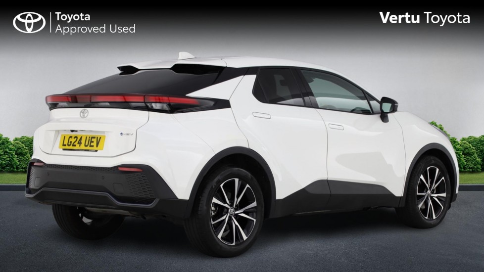 Toyota C-HR 1.8 Hybrid Design 5dr CVT Hybrid Hatchback - Image 2
