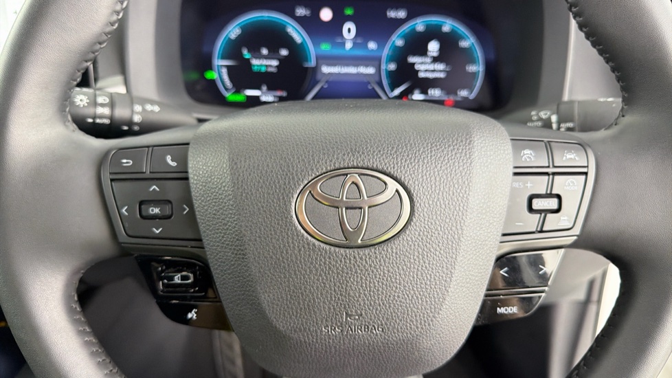 Toyota C-HR 1.8 Hybrid Design 5dr CVT Hybrid Hatchback - Image 10