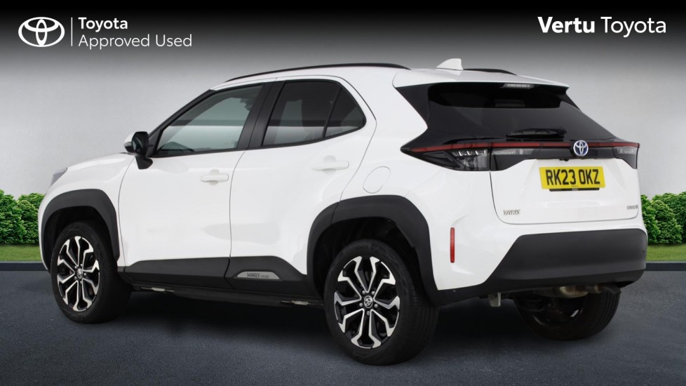 Toyota Yaris Cross 1.5 Hybrid Design 5dr CVT Hybrid Estate - Image 4