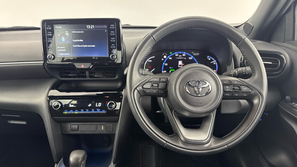 Toyota Yaris Cross 1.5 Hybrid Design 5dr CVT Hybrid Estate - Image 7
