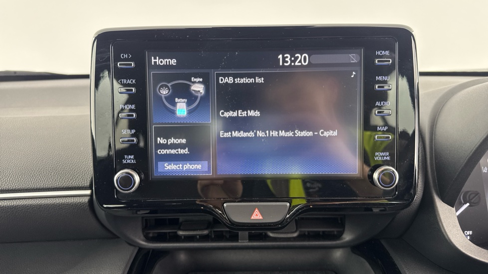 Toyota Yaris Cross 1.5 Hybrid Design 5dr CVT Hybrid Estate - Image 9