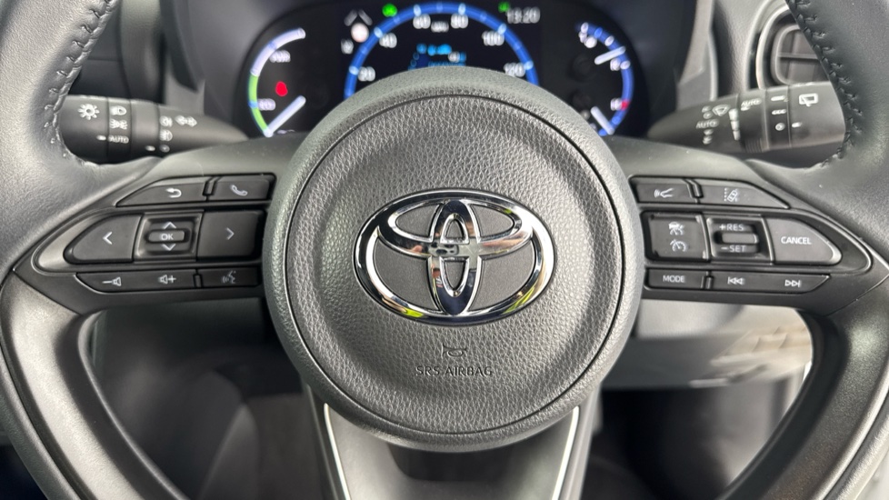 Toyota Yaris Cross 1.5 Hybrid Design 5dr CVT Hybrid Estate - Image 10