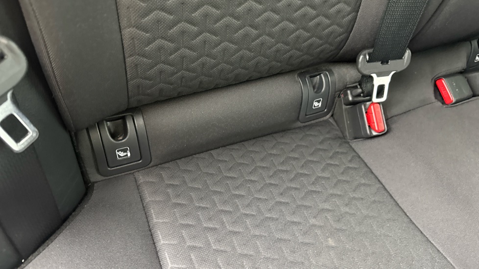 Toyota Yaris Cross 1.5 Hybrid Design 5dr CVT Hybrid Estate - Image 14