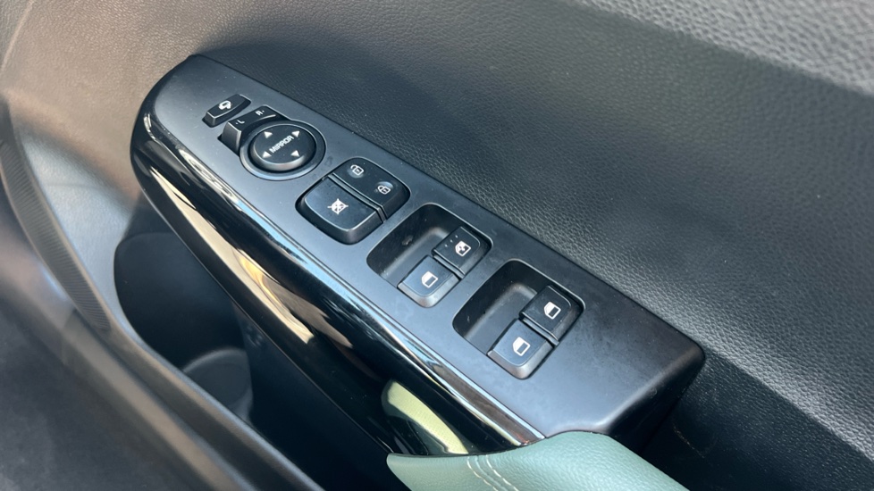 Kia Picanto 1.2 Shadow 5dr Auto Petrol Hatchback - Image 35
