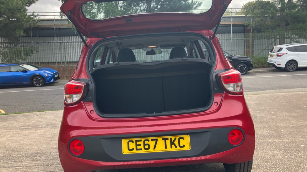 Hyundai i10 1.2 SE 5dr Petrol Hatchback - Image 4