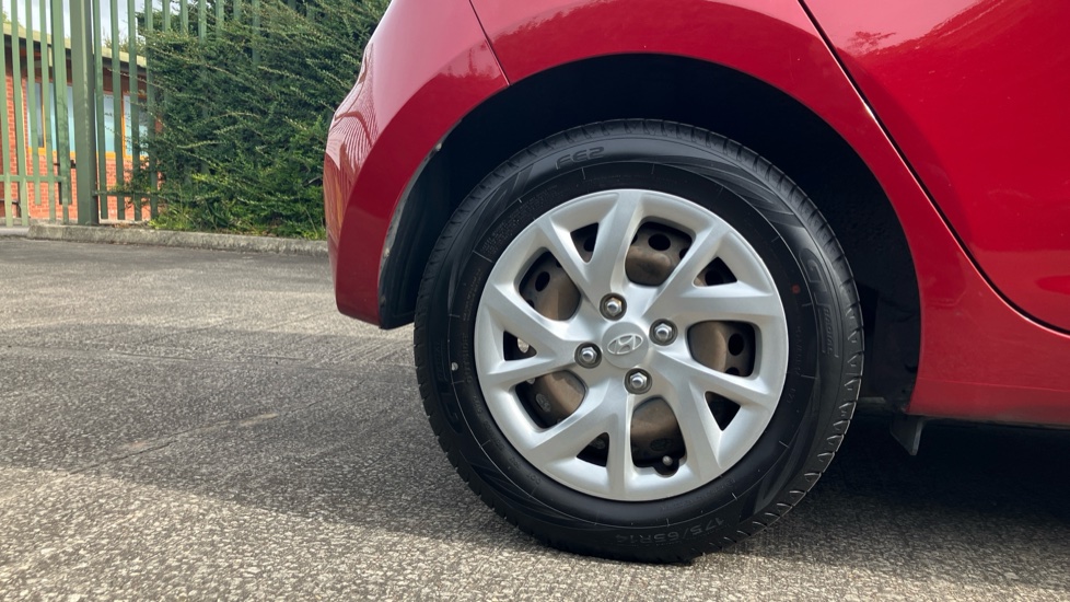 Hyundai i10 1.2 SE 5dr Petrol Hatchback - Image 7