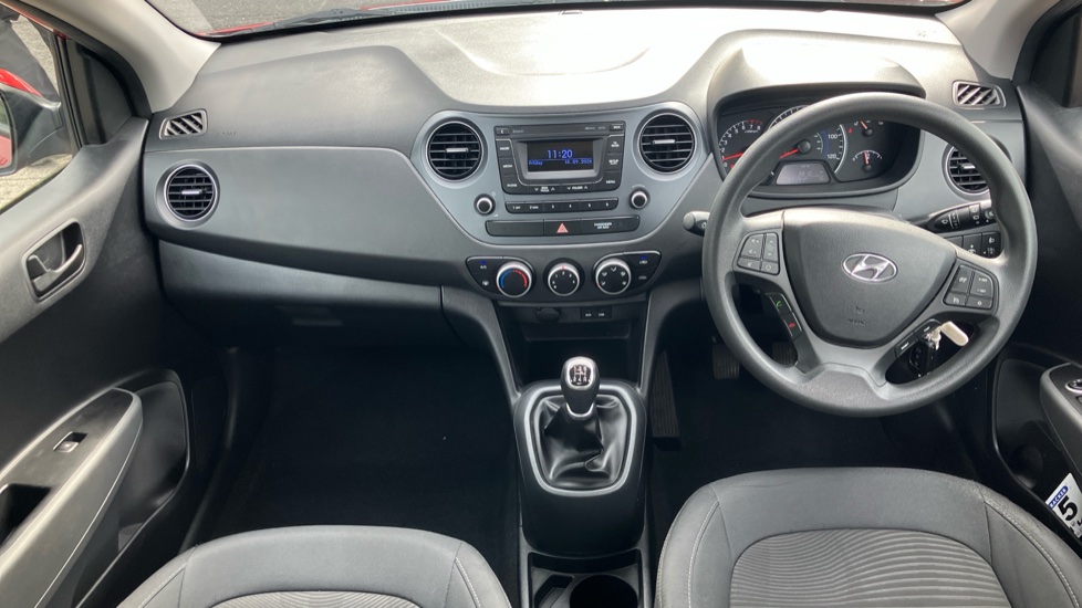 Hyundai i10 1.2 SE 5dr Petrol Hatchback - Image 10