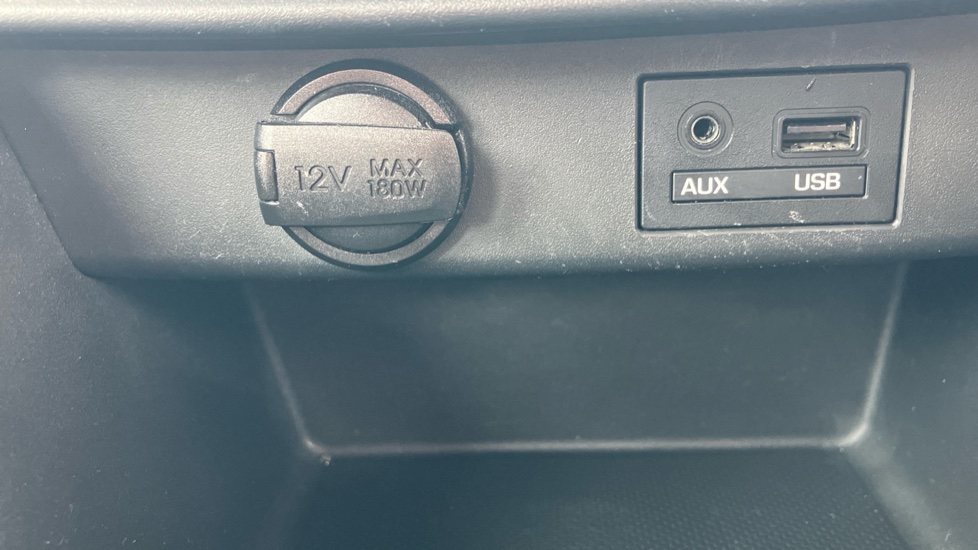Hyundai i10 1.2 SE 5dr Petrol Hatchback - Image 34