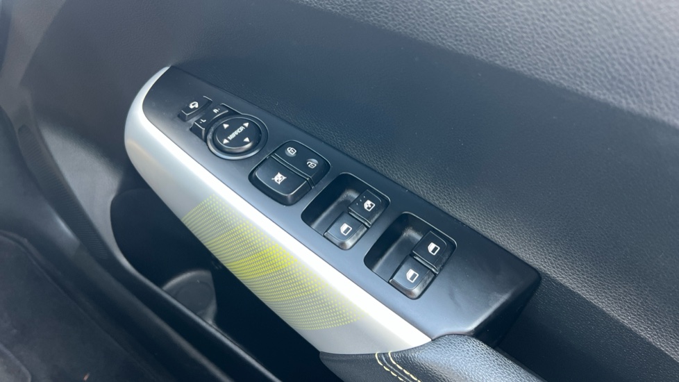 Kia Picanto 1.0 X-Line S 5dr Auto Petrol Hatchback - Image 33