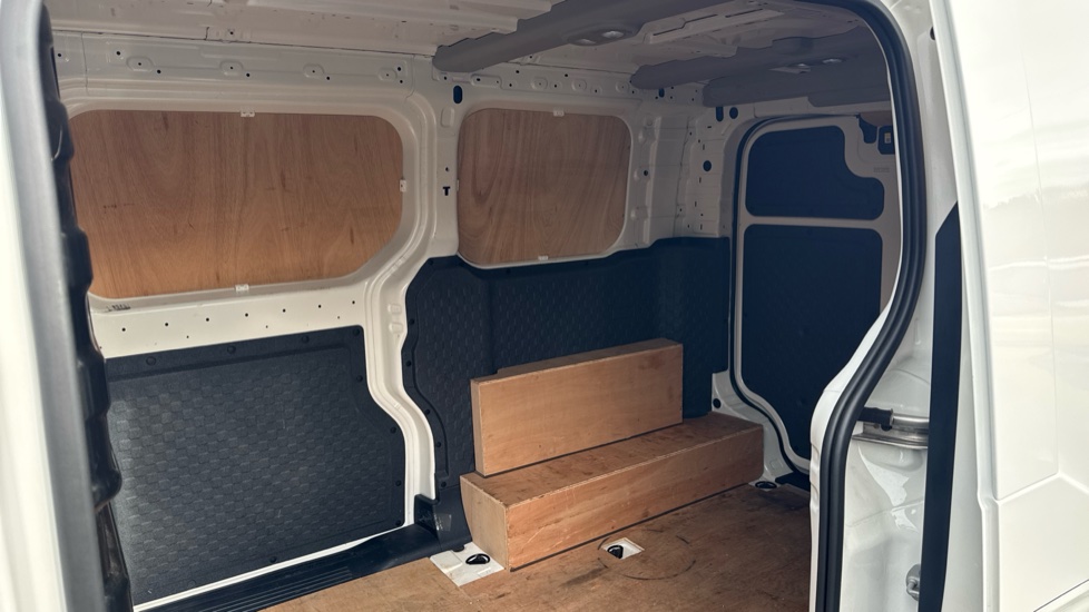 Kia PBV Pv5 Cargo 120kW Essential Long Range 71kWh H1 Van Auto - Image 16