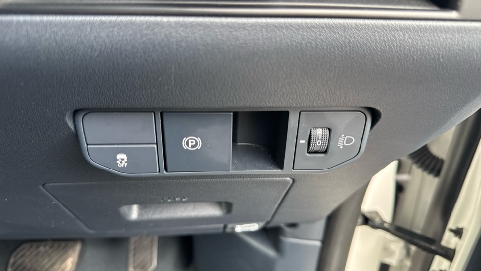 Kia PBV Pv5 Cargo 120kW Essential Long Range 71kWh H1 Van Auto - Image 27