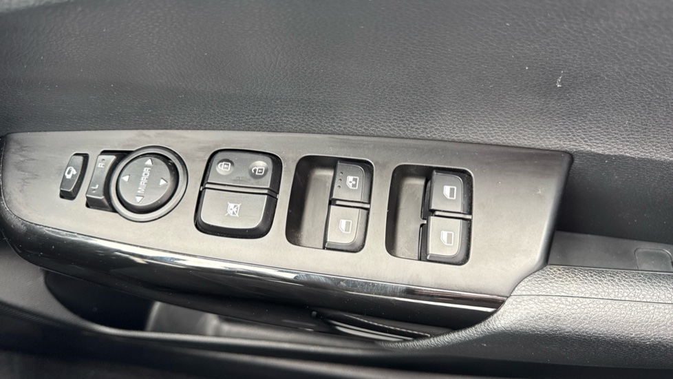 Kia Picanto 1.0 3 5dr Auto [4 seats] Petrol Hatchback - Image 26