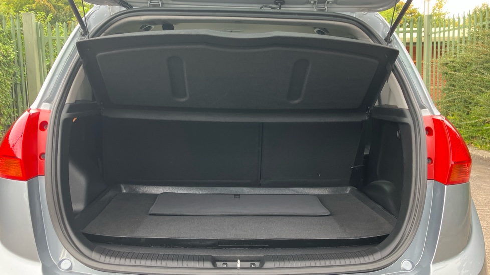 Kia Venga 1.6 3 5dr Auto [6] Petrol Hatchback - Image 4