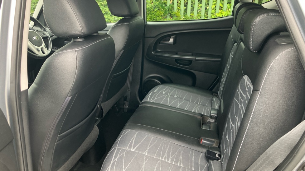 Kia Venga 1.6 3 5dr Auto [6] Petrol Hatchback - Image 16
