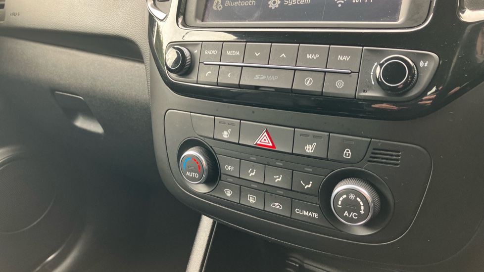 Kia Venga 1.6 3 5dr Auto [6] Petrol Hatchback - Image 21