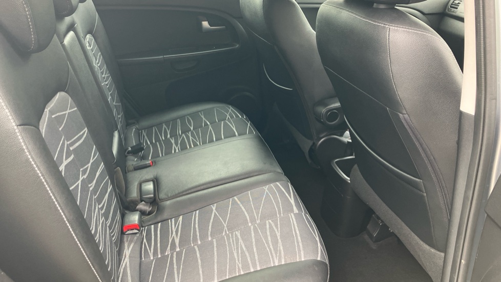 Kia Venga 1.6 3 5dr Auto [6] Petrol Hatchback - Image 38