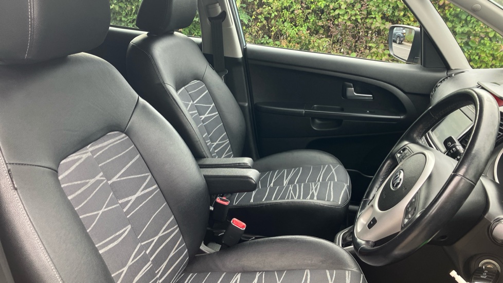 Kia Venga 1.6 3 5dr Auto [6] Petrol Hatchback - Image 45
