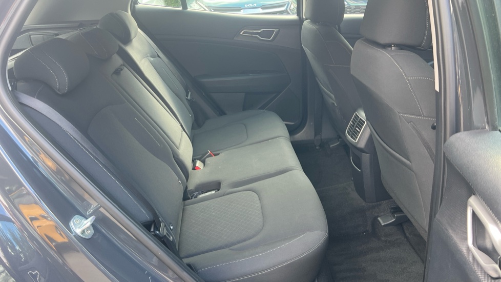 Kia Sportage 1.6T GDi ISG 2 5dr Petrol Estate - Image 26