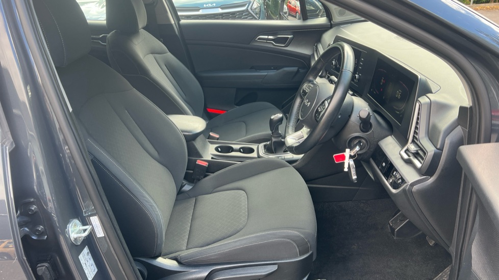Kia Sportage 1.6T GDi ISG 2 5dr Petrol Estate - Image 27
