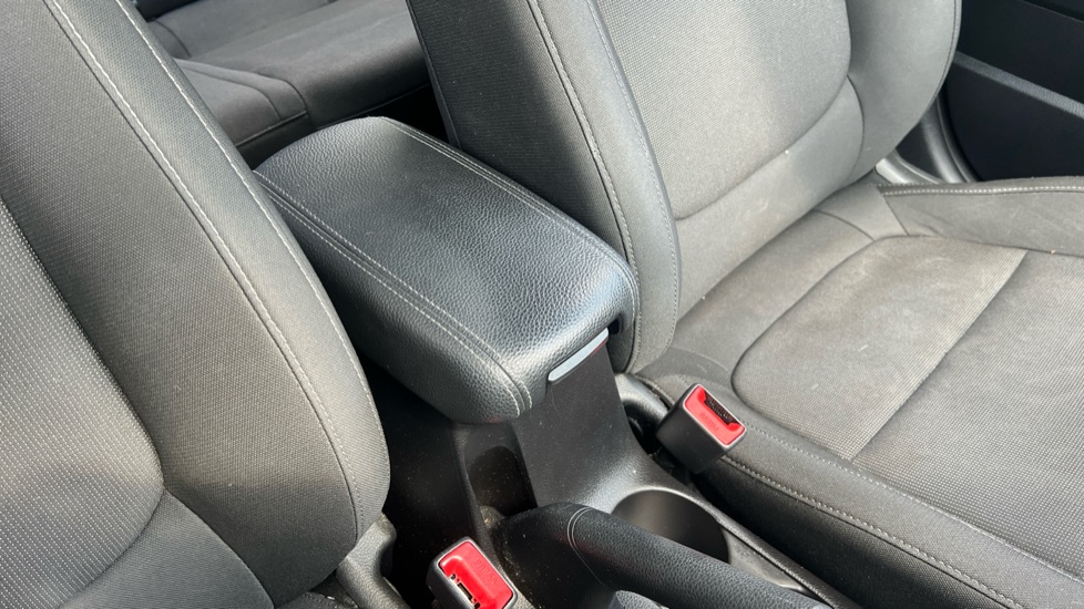 Kia Rio 1.25 2 5dr Petrol Hatchback - Image 41