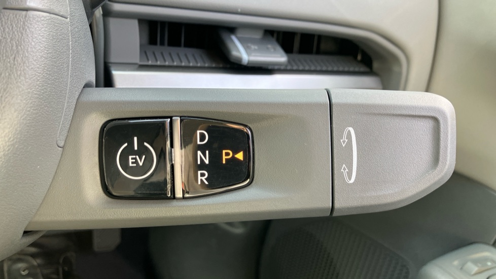 Kia EV3 150kW Air 81.4kWh 5dr Auto Electric Estate - Image 13