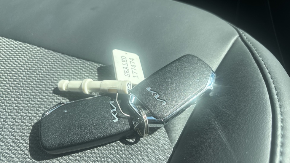 Kia Niro 150kW 3 65kWh 5dr Auto Electric Estate - Image 20