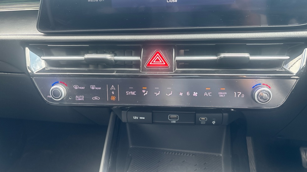 Kia Niro 150kW 3 65kWh 5dr Auto Electric Estate - Image 30