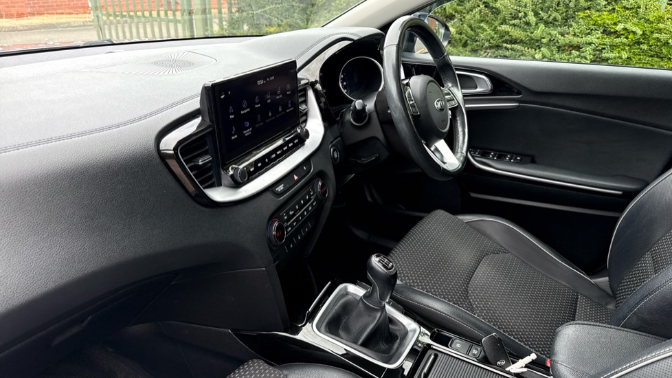 Kia Xceed 1.0T GDi ISG 3 5dr Petrol Hatchback - Image 9