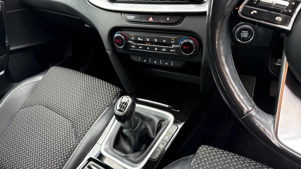 Kia Xceed 1.0T GDi ISG 3 5dr Petrol Hatchback - Image 14