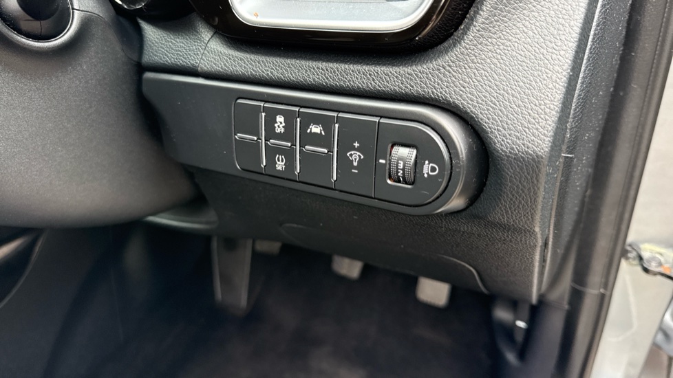 Kia Xceed 1.0T GDi ISG 3 5dr Petrol Hatchback - Image 31