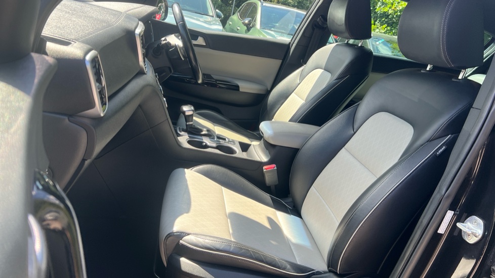 Kia Sportage 1.6T GDi ISG GT-Line 5dr DCT Auto [AWD] Petrol Estate - Image 21