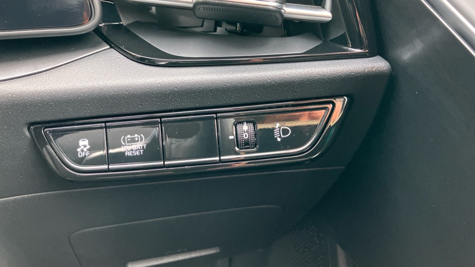 Kia Niro 1.6 GDi 136 Hybrid Evolve 5dr DCT Hybrid Estate - Image 47