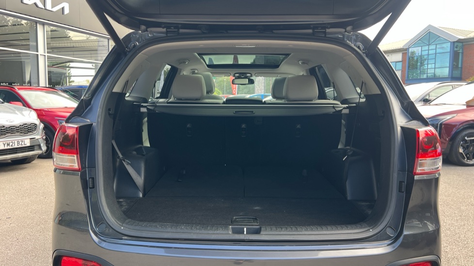 Kia Sorento 2.2 CRDi KX-4 5dr Auto Diesel Station Wagon - Image 4