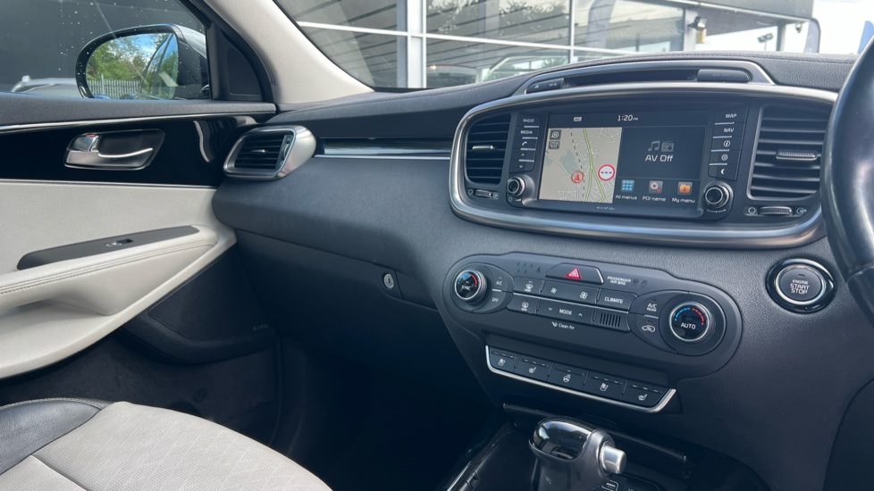 Kia Sorento 2.2 CRDi KX-4 5dr Auto Diesel Station Wagon - Image 14