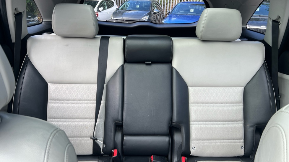 Kia Sorento 2.2 CRDi KX-4 5dr Auto Diesel Station Wagon - Image 15