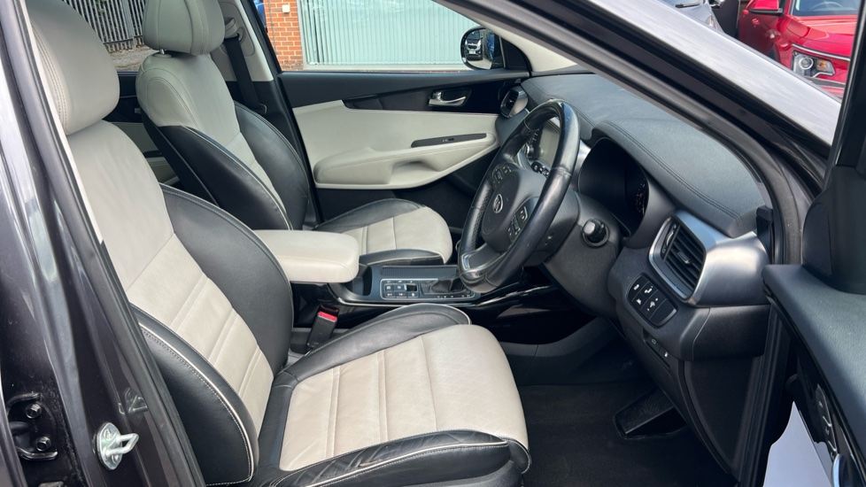 Kia Sorento 2.2 CRDi KX-4 5dr Auto Diesel Station Wagon - Image 29