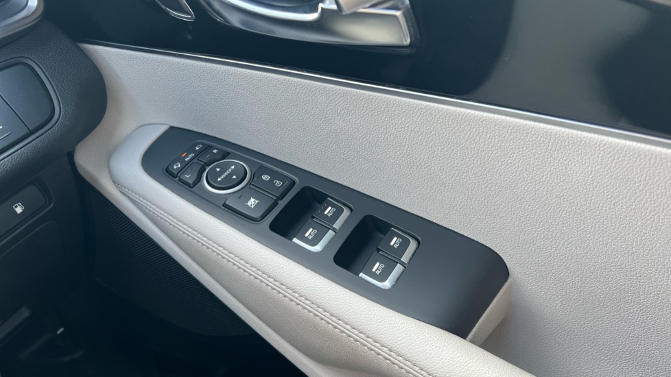 Kia Sorento 2.2 CRDi KX-4 5dr Auto Diesel Station Wagon - Image 37