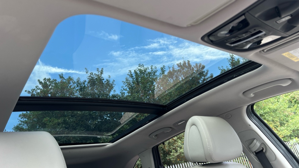 Kia Sorento 2.2 CRDi KX-4 5dr Auto Diesel Station Wagon - Image 44