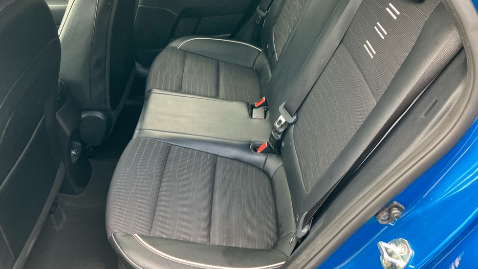 Kia Stonic 1.0T GDi 48V GT-Line 5dr Petrol Estate - Image 16