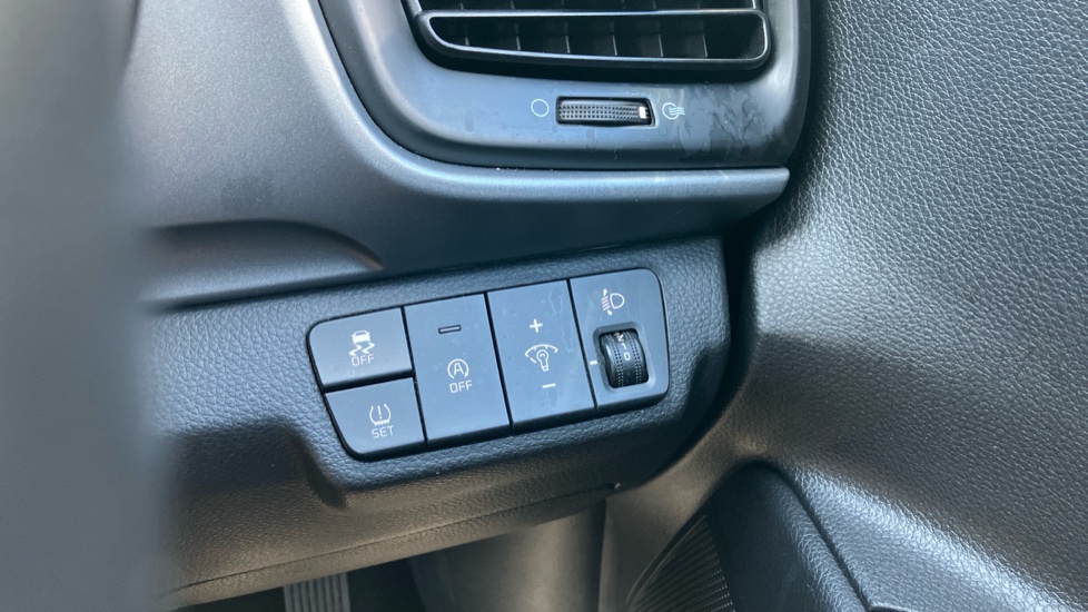 Kia Stonic 1.0T GDi 99 2 5dr Petrol Estate - Image 39