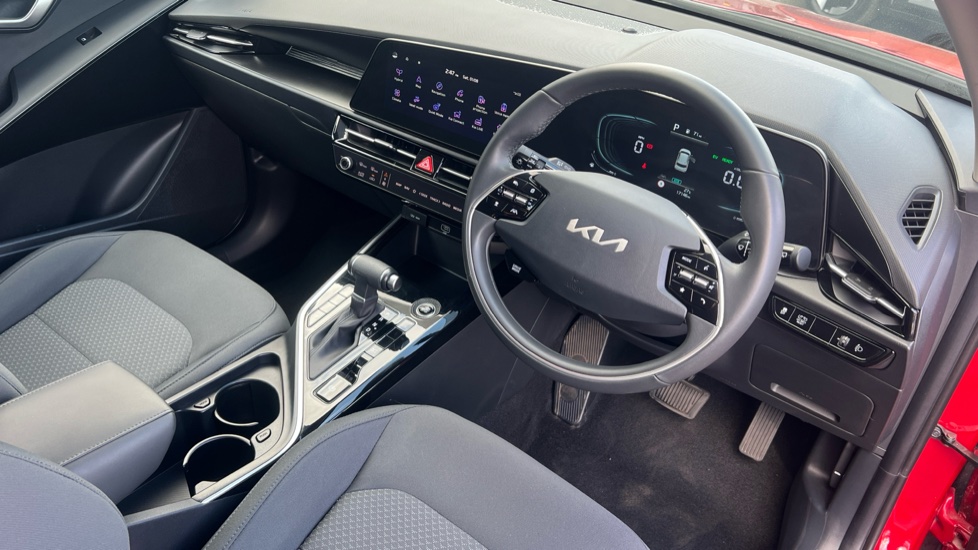 Kia Niro 1.6 GDi 127 Hybrid 2 Nav 5dr DCT Hybrid Estate - Image 11