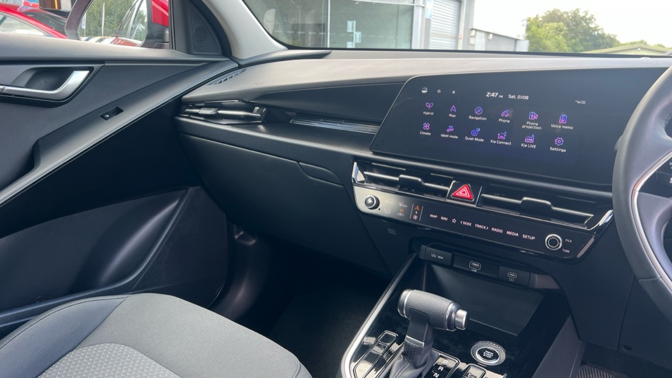 Kia Niro 1.6 GDi 127 Hybrid 2 Nav 5dr DCT Hybrid Estate - Image 14